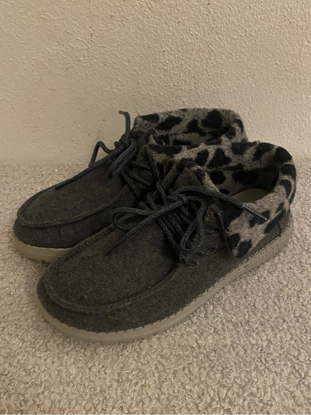 Hey Dude’s Britt dark gray animal print shoes women’s size 5
